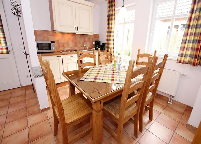 In Mit Gemeinschaftspool בית נופש ורניגרוד