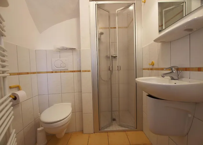 בית נופש In Mit Gemeinschaftspool ורניגרוד